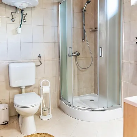 Angelika Apartman Dinnyés